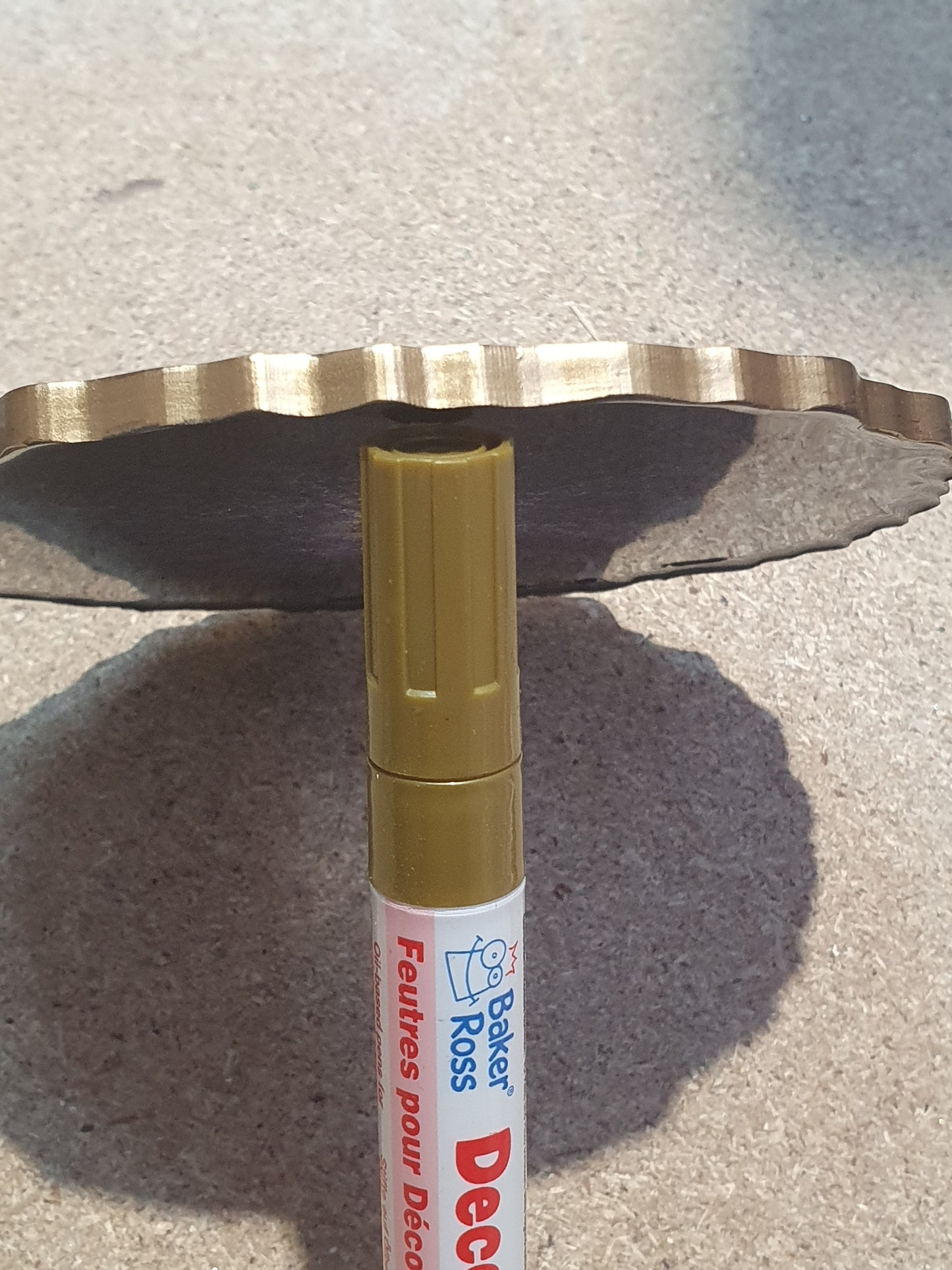 Edging / highlighting paint pens