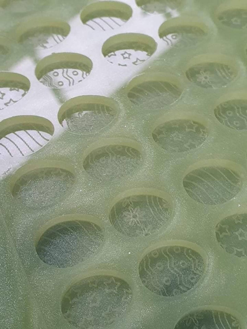 Easter Egg Scoop / Scoopy / Scoopies / Tiny Melts Silicone Mould