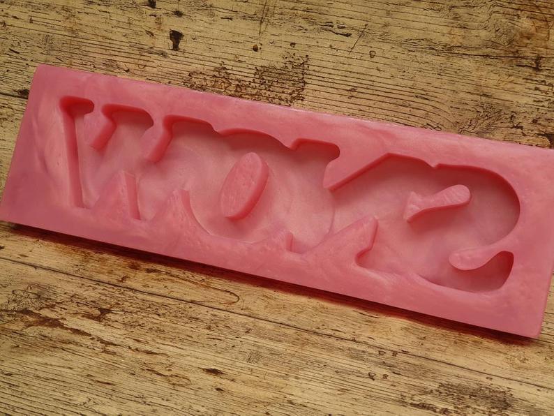 Snow: Christmas Freestanding Word Mould