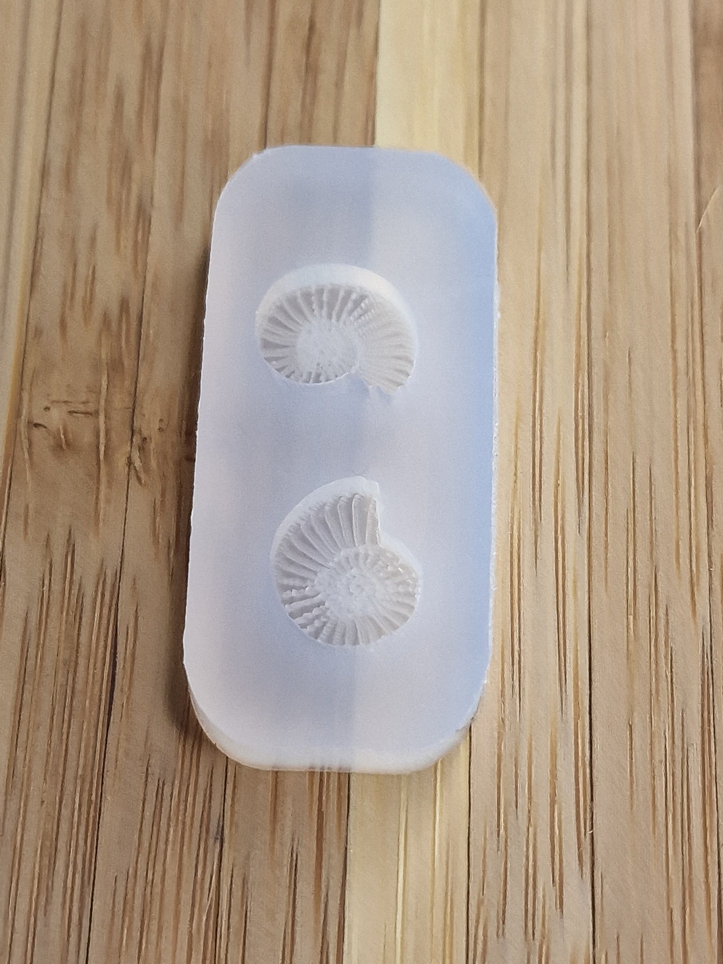 Mini moulds (earrings, embellishment, shaker, toppers etc)