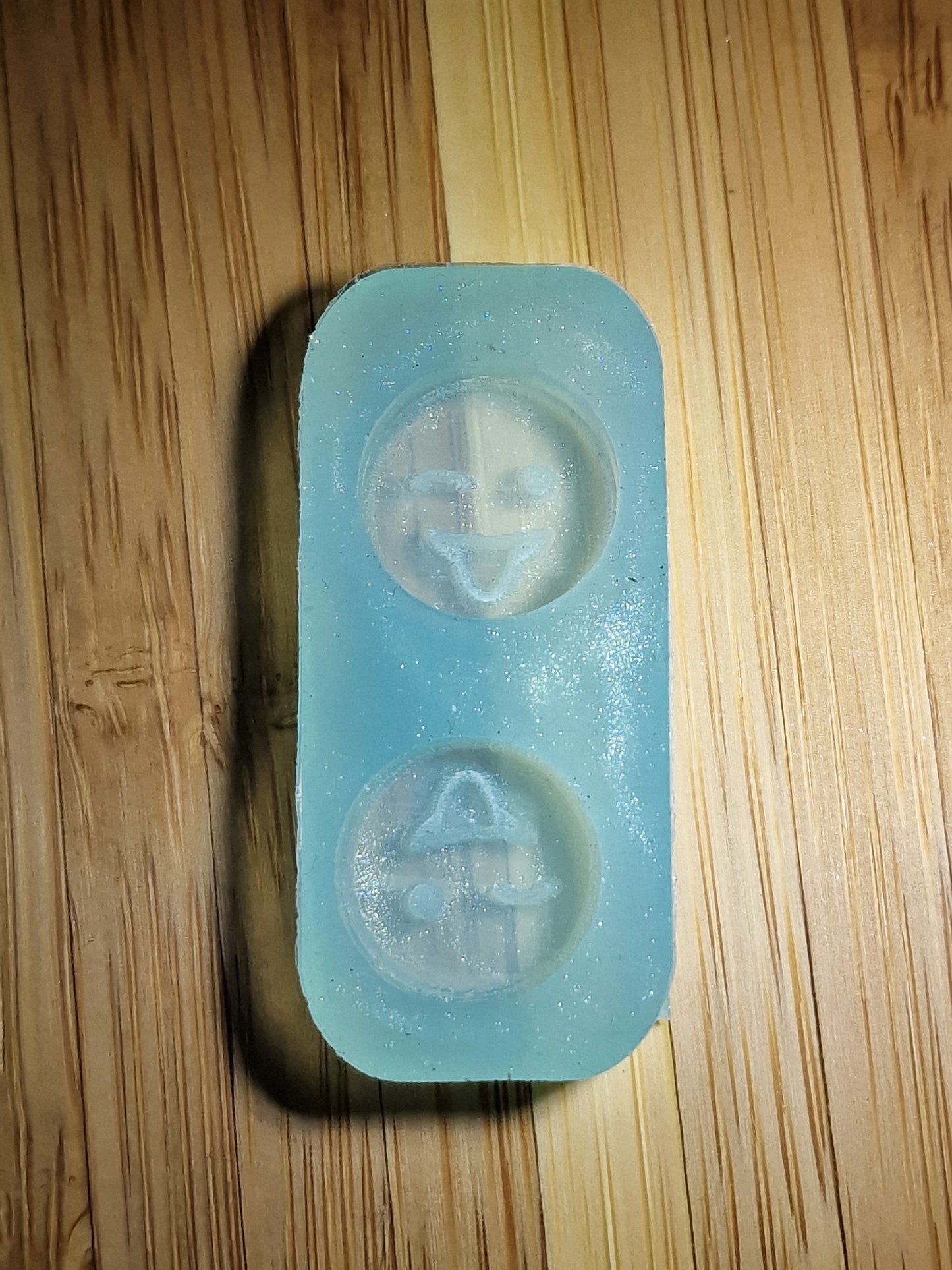Mini moulds (earrings, embellishment, shaker, toppers etc)