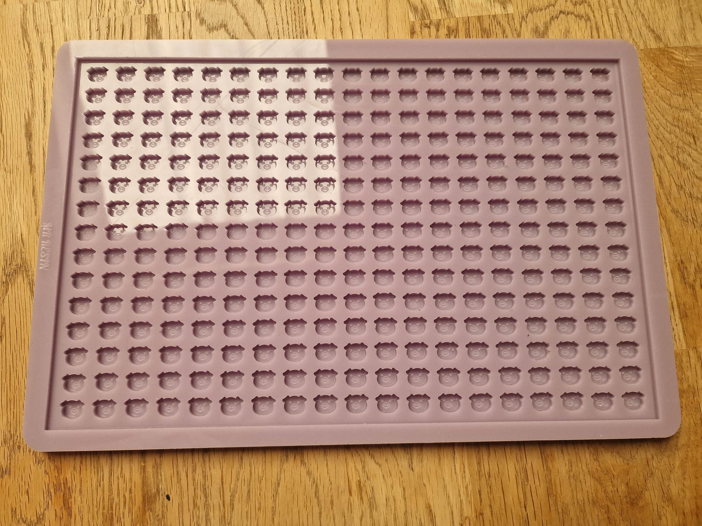 Pig Face Scoopy / Scoopies / Tiny Melts Silicone Mould