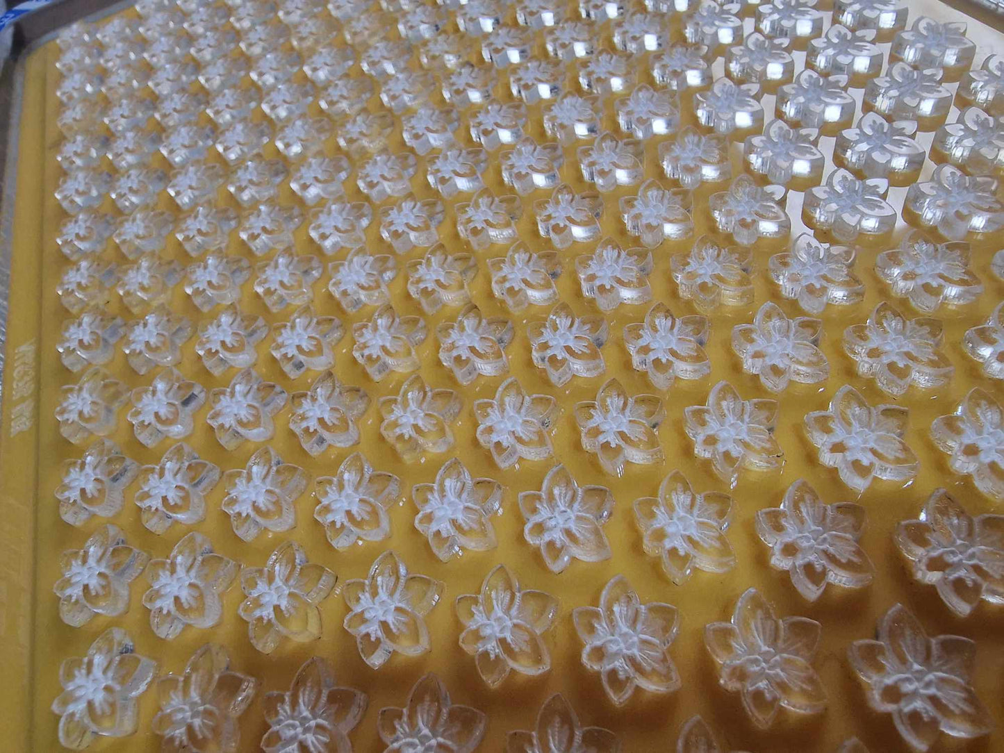 Orchid Flower Scoopy / Scoopies / Tiny Melts Silicone Mould
